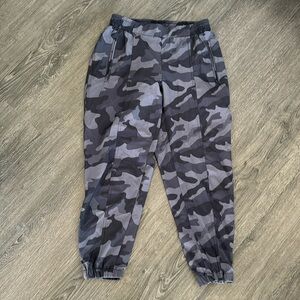 SzM Old Navy Quick dry Stretchtech Camouflage lightweight joggers black/grey EUC